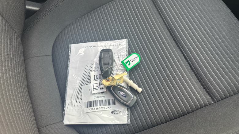 Ford Focus 1.0 EcoBoost Hybrid mHEV 155 Titanium 5dr Auto Petrol Hatchback